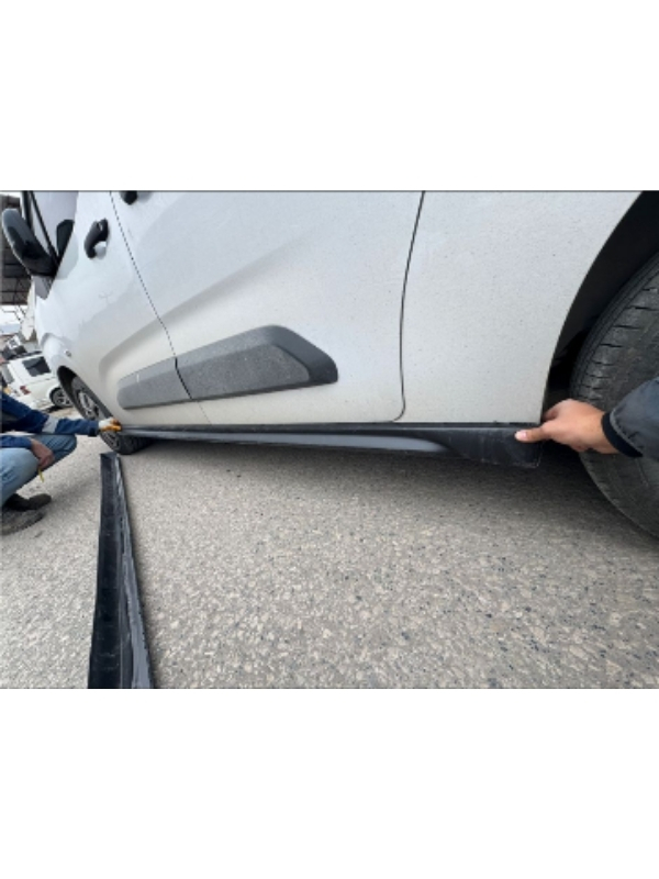 Citroen Berlingo Kısa Şasi Marşpiyel 2019-2026 (( Boyasız ))